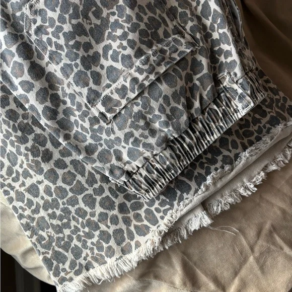 Leopard Print Stretch Wide-Leg Pants by Vintage Havana - Picture 7 of 11